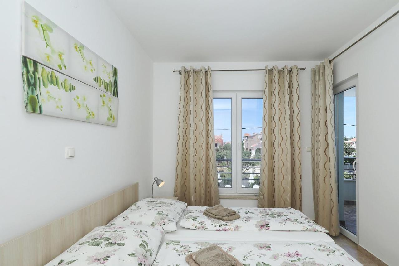 Apartments Punta Privlaka  Ngoại thất bức ảnh