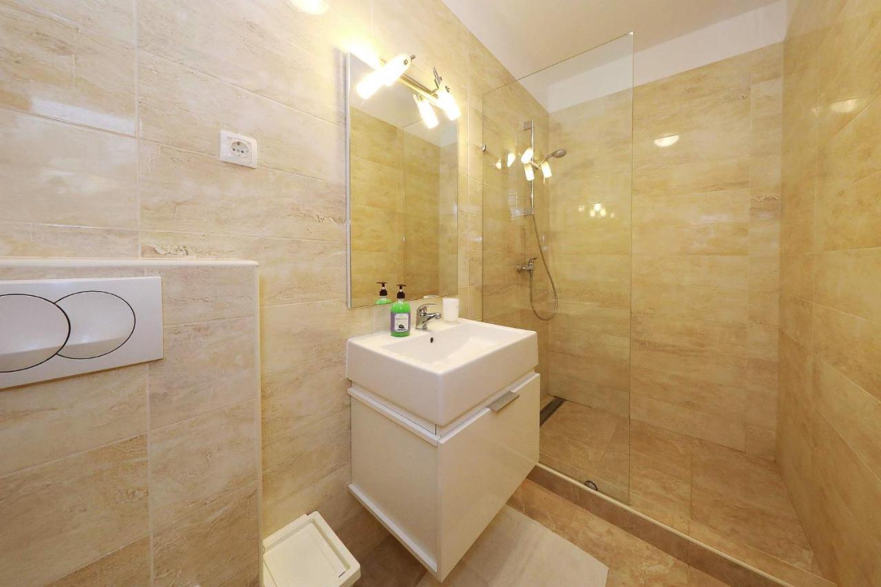 Apartments Punta Privlaka  Ngoại thất bức ảnh